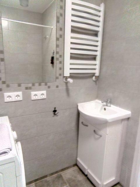 W Starym Kinie Apartment *