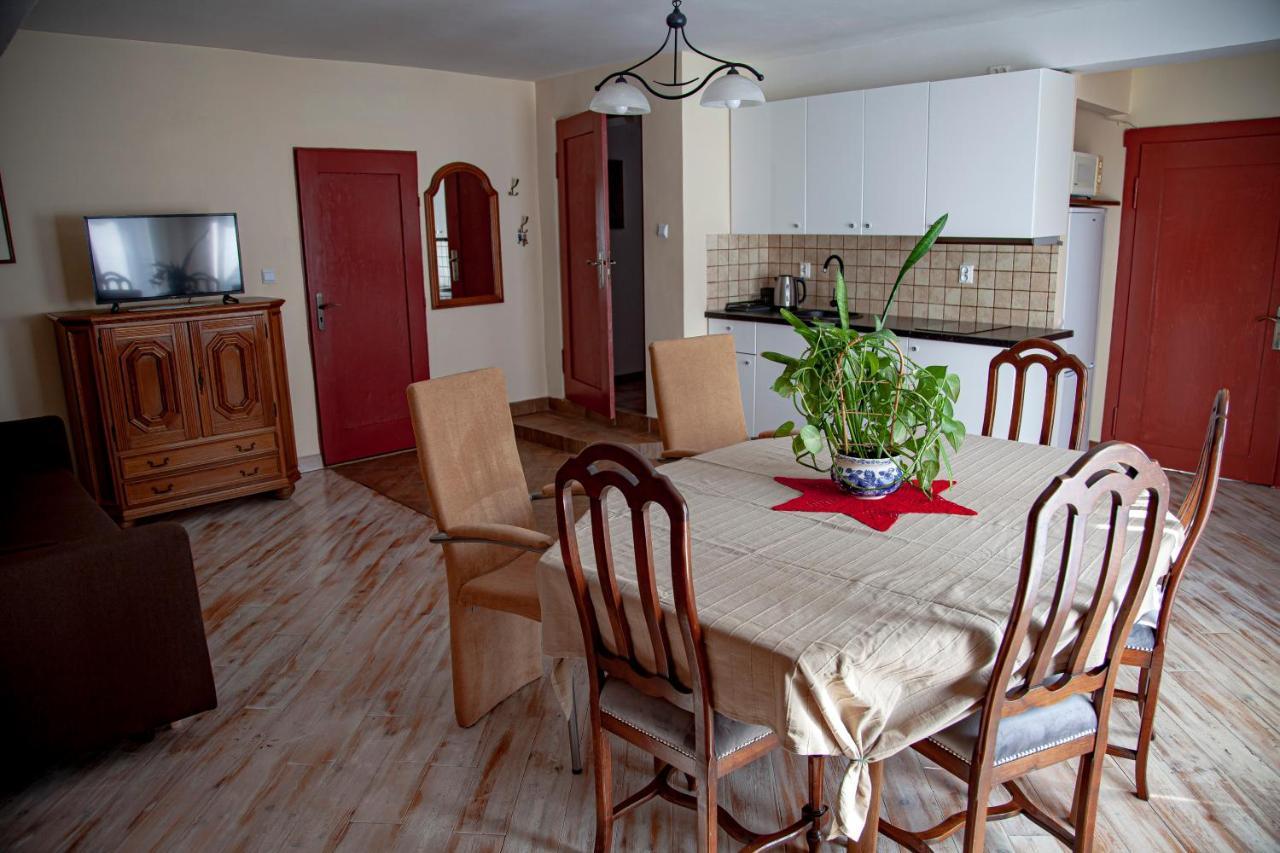 W Starym Kinie Apartment *